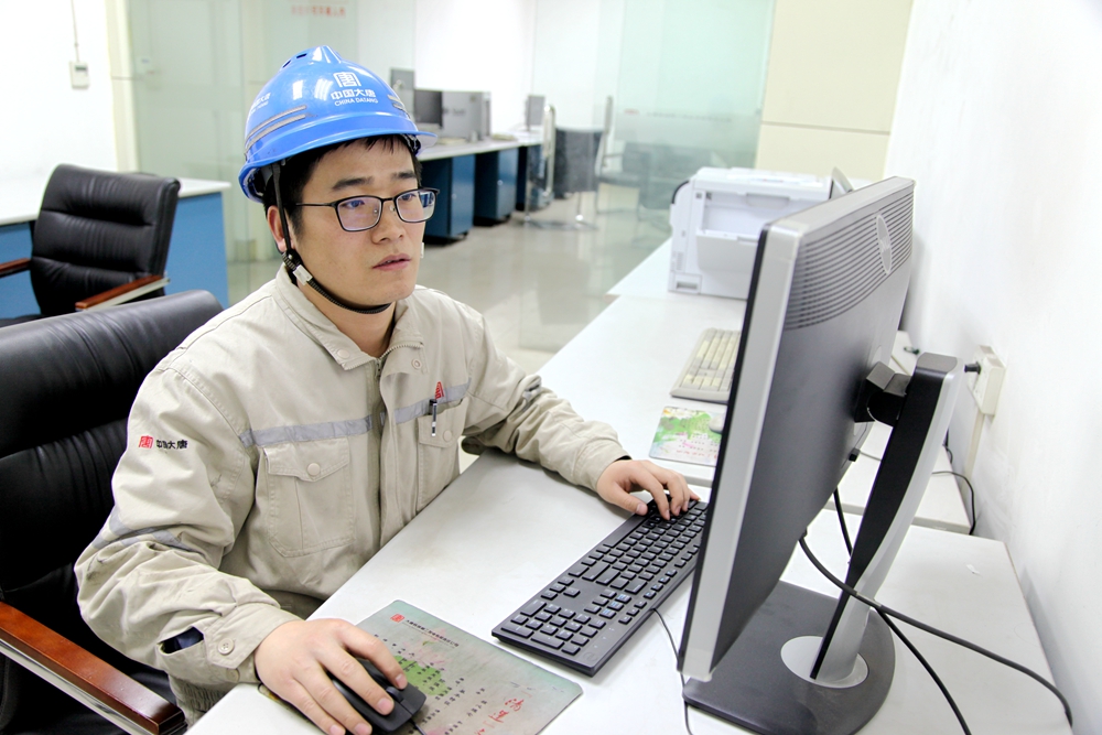 1669097157472083960.jpg 3.楚樂研究1、2號機組煙氣系統控制方案(韓城第二發電公司曹軍科攝).jpg